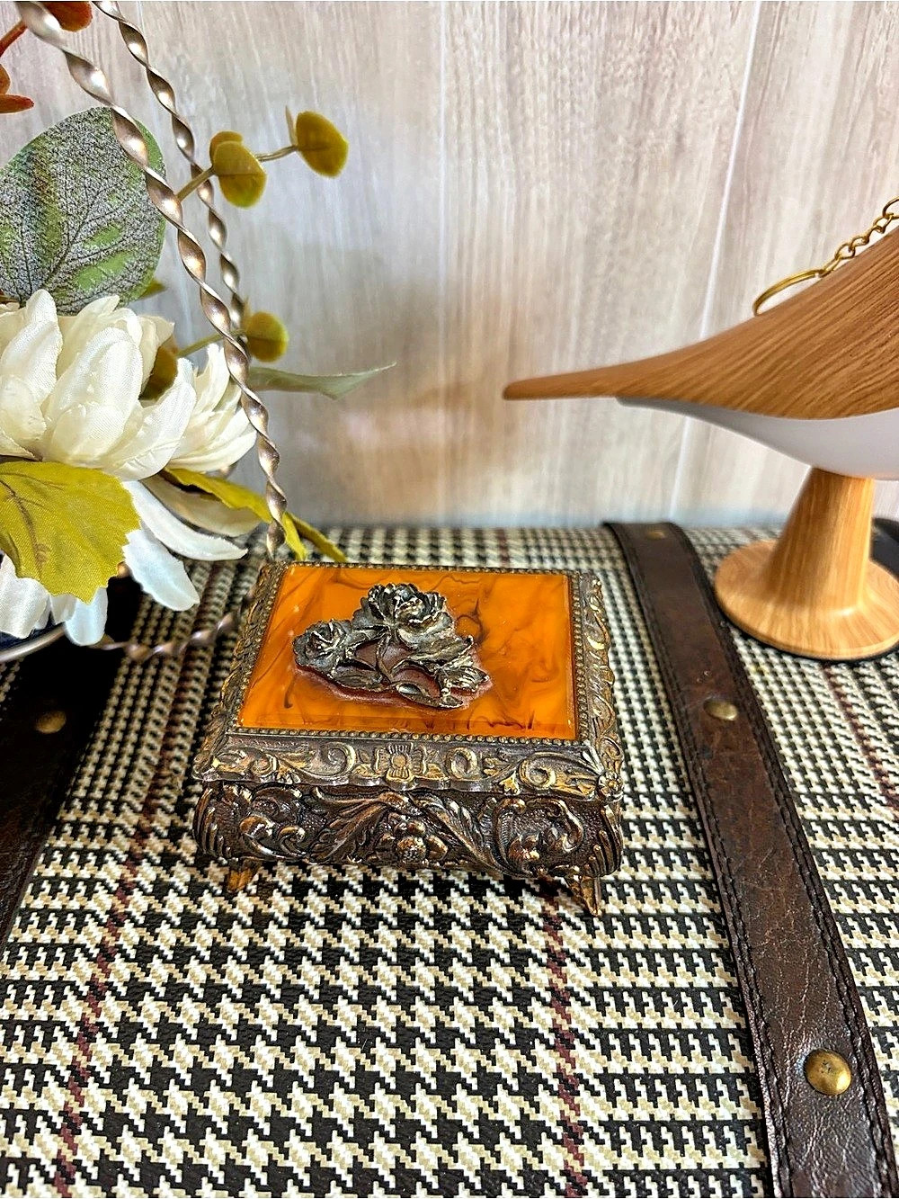 Vintage Sankyo Style Amber Rose Musical Jewelry Trinket Box Ornate Gold Tone